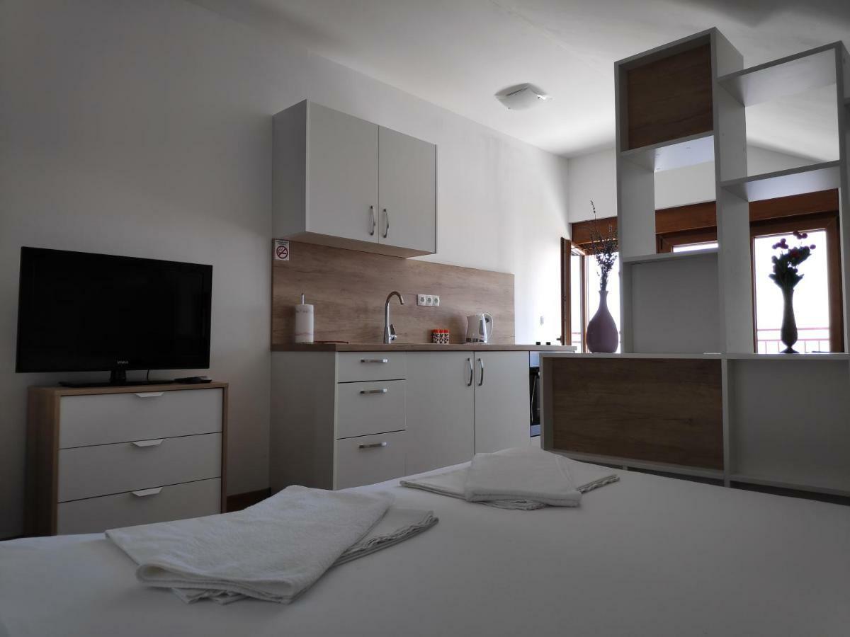 Apartman Anicic โปดาซา ภายนอก รูปภาพ